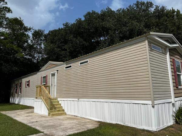 2015 Clayton Homes Inc Yes Mobile Home