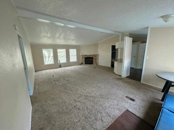 1984 REDMAN HOMES LAS BRISAS Mobile Home