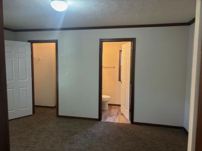 Photo 4 of 7 of home located at 9963 Joan Circle Site #171 Ypsilanti, MI 48197