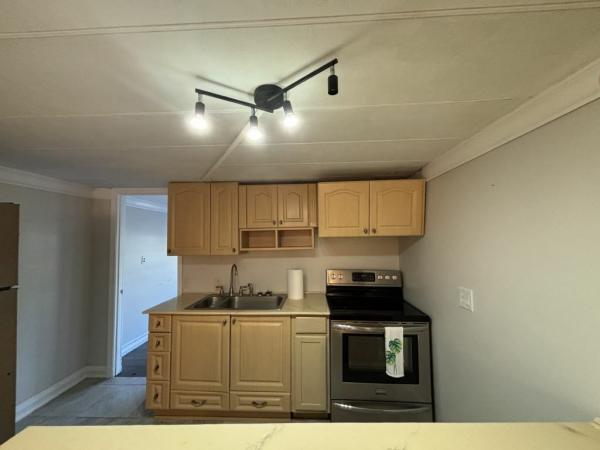 1975 OAKM Mobile Home For Sale