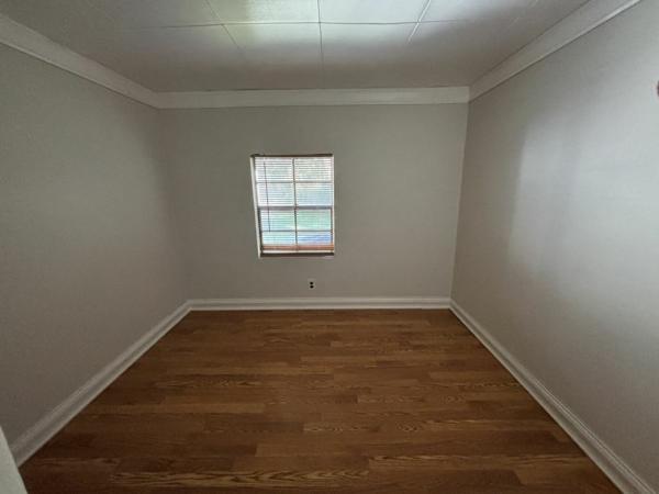1975 OAKM Mobile Home For Sale