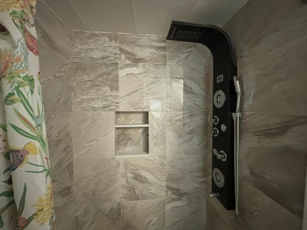 1975 OAKM Mobile Home For Sale