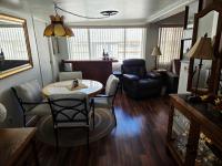 1995 Oak Park Mobile Home