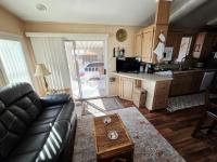 1995 Oak Park Mobile Home