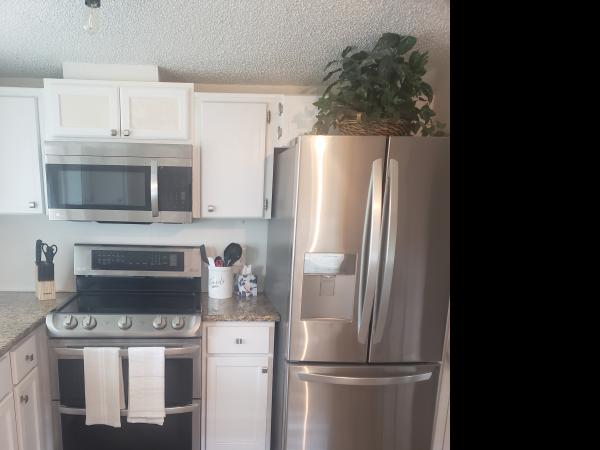 1988 Homes of Merit Mobile Home For Sale