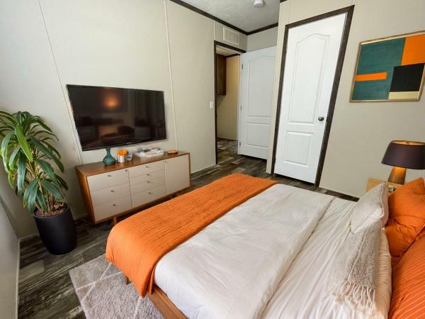 2022 Clayton - Wakarusa Mobile Home