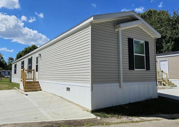 Photo 1 of 2 of home located at 4212 E. Lawrence Circle Drive Lot 761 Indianapolis, IN 46241