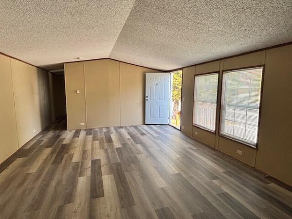 2015  Mobile Home For Sale