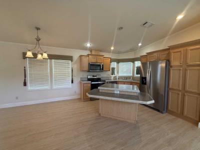 Photo 4 of 11 of home located at 404 Teakwood Trail Lady Lake, FL 32159