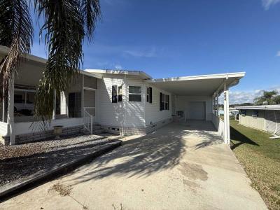Mobile Home at 404 Teakwood Trail Lady Lake, FL 32159
