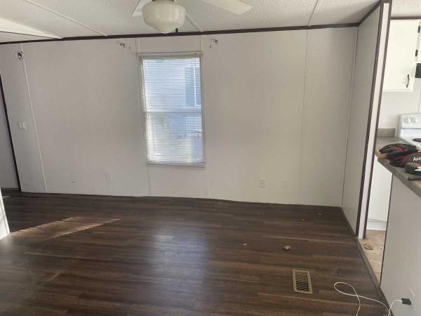 1997 CAY 2BR Mobile Home