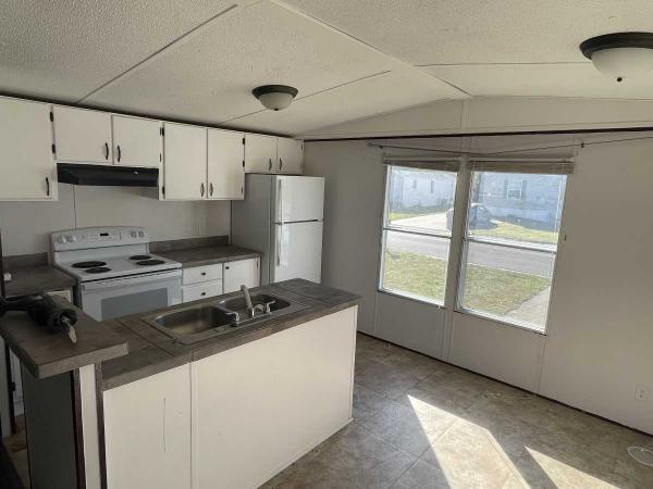 1997 CAY 2BR Mobile Home
