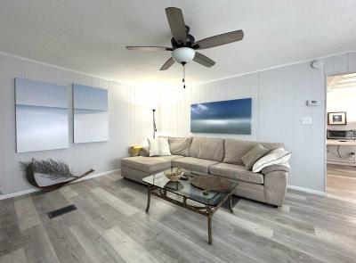 Photo 2 of 22 of home located at 7400 46th Ave N Lot 317 Saint Petersburg, FL 33709