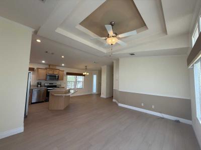 Photo 4 of 12 of home located at 931 Stadler Street Lady Lake, FL 32159