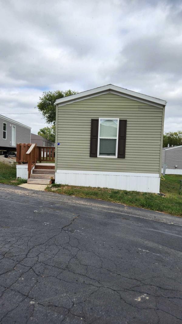 Photo 1 of 2 of home located at 12817 E. 47th St. #44 Independence, Mo 64055 Independence, MO 64055