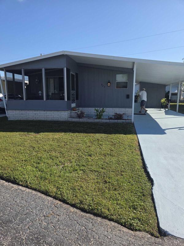 1981 HOME  HS Mobile Home