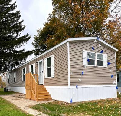 Mobile Home at 1 Thorn Locust Lane, #161 London, OH 43140