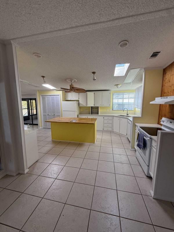 1989 Glen Manufactured Home