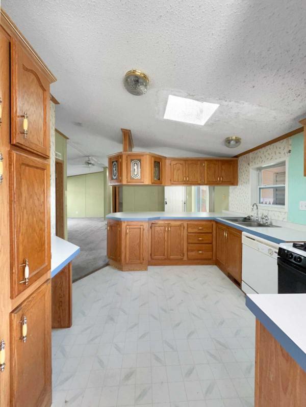 1996 Skyline B207-CT Manufactured Home