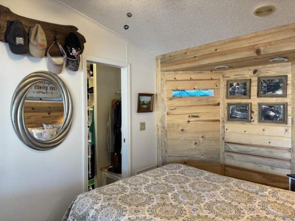 1989 Park Mobile Home For Sale