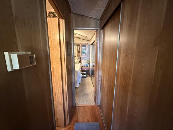 1986 PARK Mobile Home