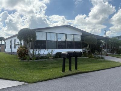 Photo 2 of 13 of home located at 451 Cottonwood Drive Sebring, FL 33876