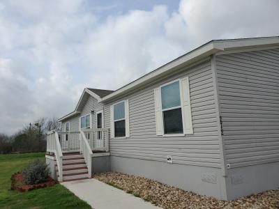 Mobile Home at 272 Bandera St. San Marcos, TX 78666