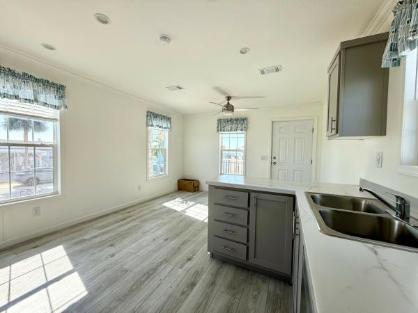 2025 Champion Trinity RH1371C Mobile Home