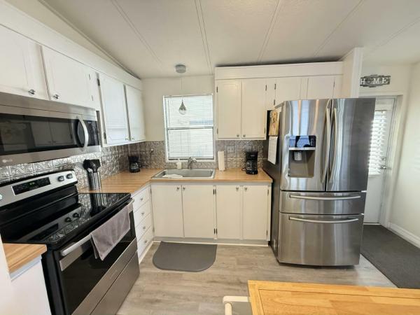 1986 BROO Mobile Home For Sale
