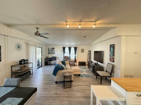 1986 BROO Mobile Home For Sale