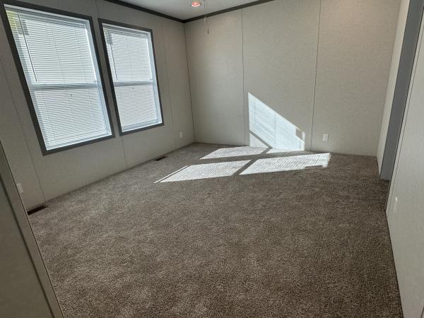 2025 Clayton 95PLH24523A (22.8x52) Mobile Home