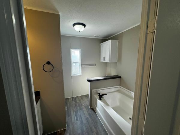 2016 Clayton Homes Inc Waycross Mobile Home