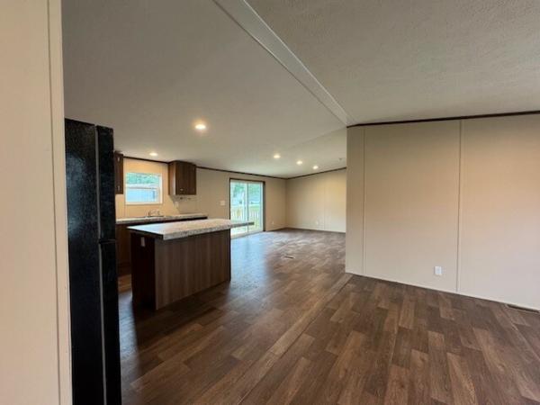 2025 Clayton Mobile Home