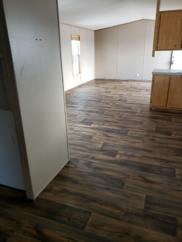 2005 Highland Park mobile Home