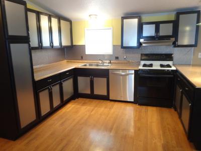 Photo 3 of 7 of home located at 6590 Laramie Dr Romulus, MI 48174