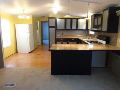 Photo 5 of 7 of home located at 6590 Laramie Dr Romulus, MI 48174
