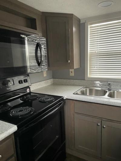 Photo 5 of 7 of home located at 1522 North 36th Street Van Buren, AR 72956
