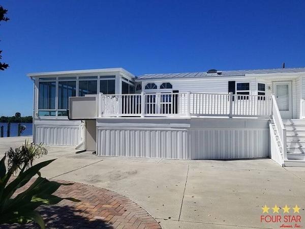 Photo 1 of 2 of home located at 329 4th St. W Palmetto, FL 34221