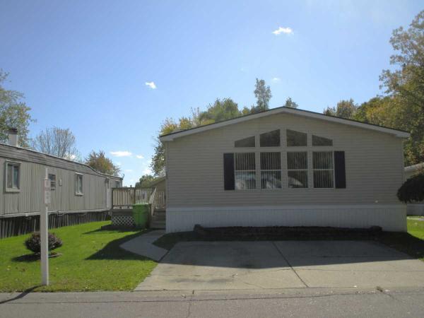 1989 Commodore Manufactured Home