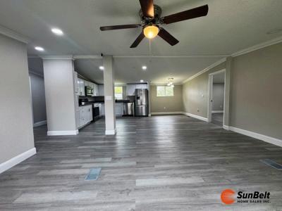 Photo 5 of 59 of home located at 3920 SW 30th Street Lot C47 Ocala, FL 34472