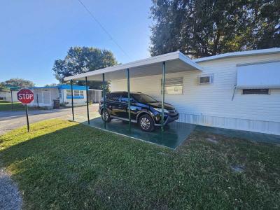 Photo 3 of 27 of home located at 3035 66th Ave N Saint Petersburg, FL 33702