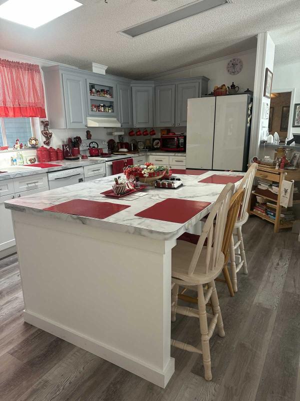 1998 PH Manufactured Home