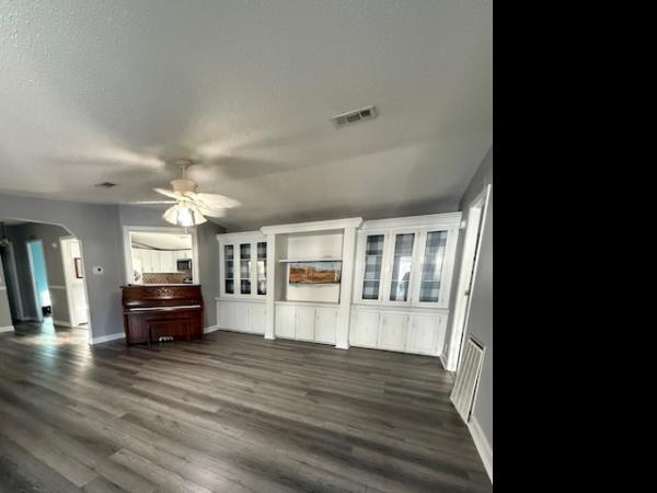 Photo 1 of 2 of home located at 565 Southampton Blvd Auburndale, FL 33823