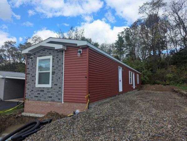 2025 Commodore Manufactured Home