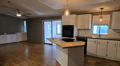 Photo 5 of 8 of home located at 2197 Quiet Place Palmetto, FL 34221