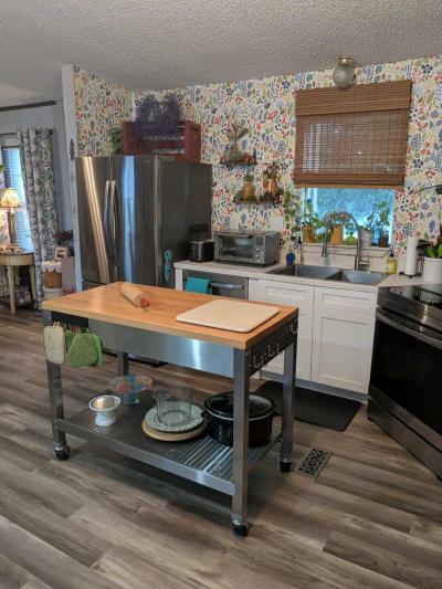 Photo 4 of 21 of home located at 2119 Musket Drive Navarre, FL 32566