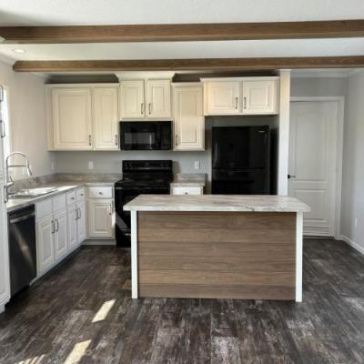 Photo 2 of 20 of home located at 2319 Greensburg Rd #41 Campbellsville, KY 42718