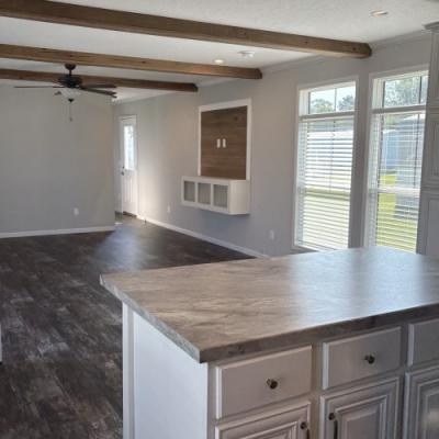 Photo 3 of 20 of home located at 2319 Greensburg Rd #41 Campbellsville, KY 42718