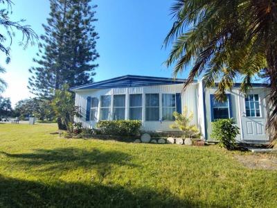 Photo 2 of 8 of home located at 7000 20th St. Lot 941 Vero Beach, FL 32966