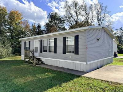 Mobile Home at 189 Boardwalk Cir London, KY 40741